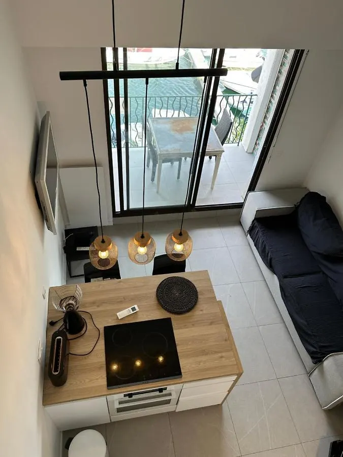 Appartement comptemporain vue mer Grimaud 0*,  France